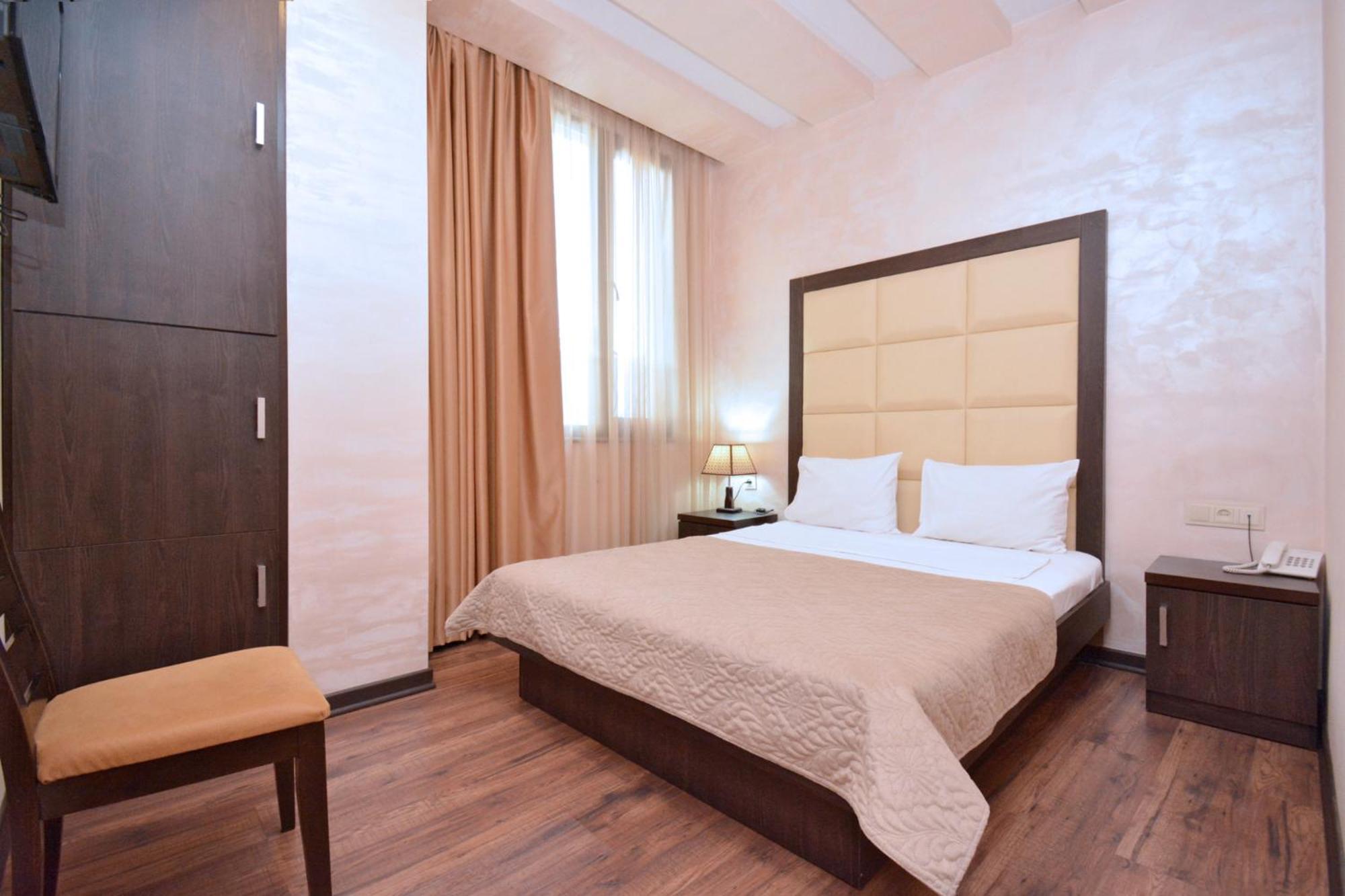 Partez Hotel Jerevan Eksteriør billede