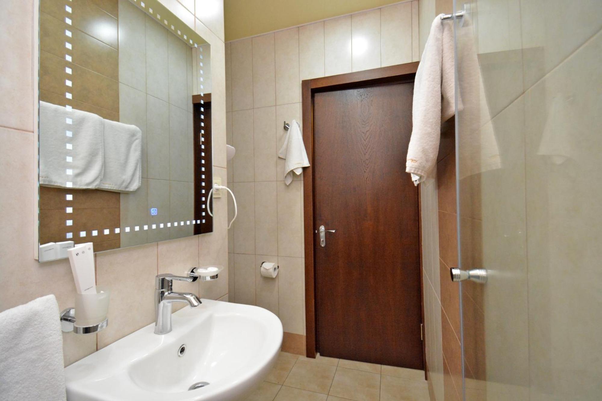 Partez Hotel Jerevan Eksteriør billede